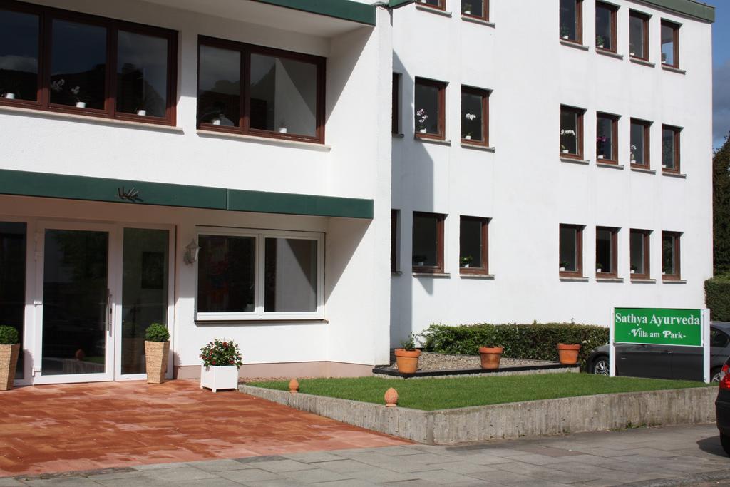 Sathya Ayurveda Hotel Bad Orb Exterior photo